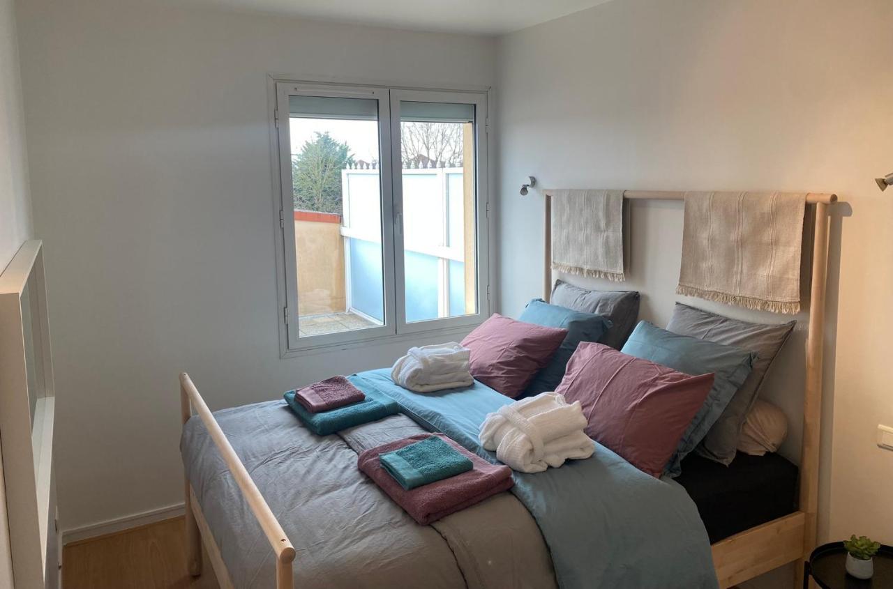 Appartement 2 Pieces De 44M² En Centre Ville Magny les Hameaux Bagian luar foto