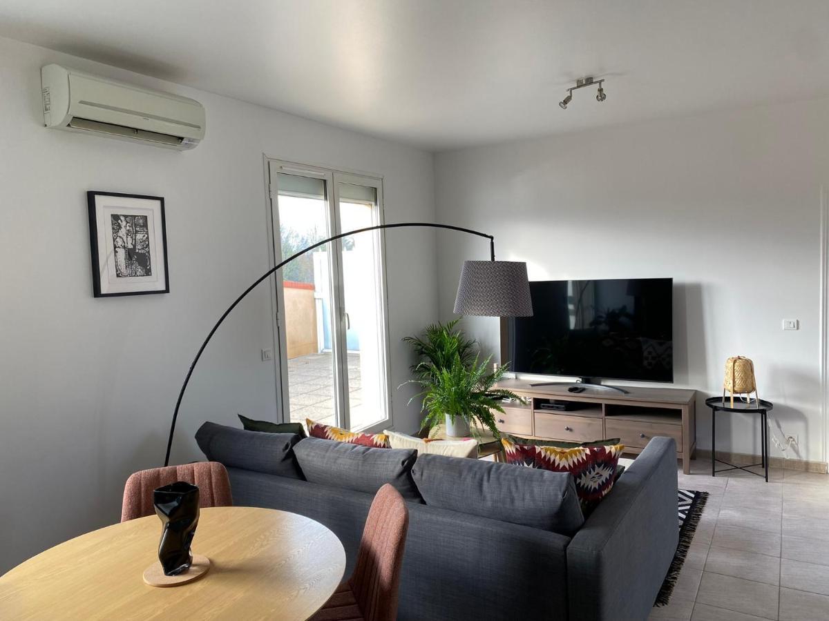 Appartement 2 Pieces De 44M² En Centre Ville Magny les Hameaux Bagian luar foto