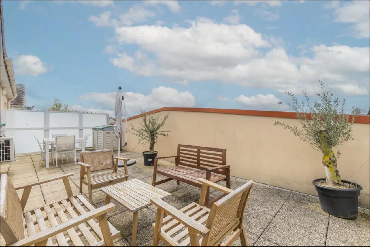 Appartement 2 Pieces De 44M² En Centre Ville Magny les Hameaux Bagian luar foto